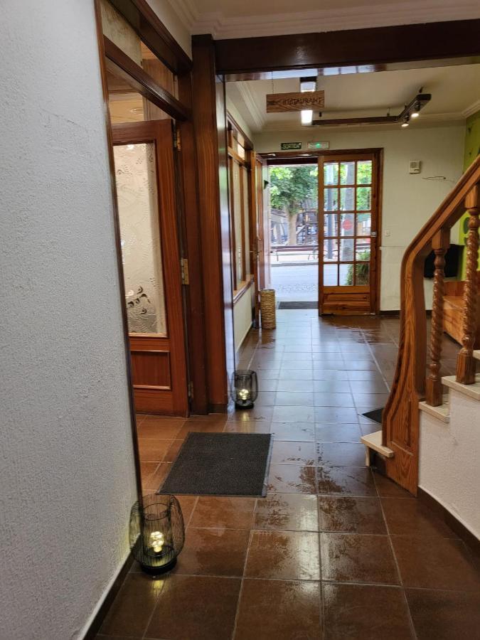 Hostal Torras Sant Hilari Sacalm Luaran gambar