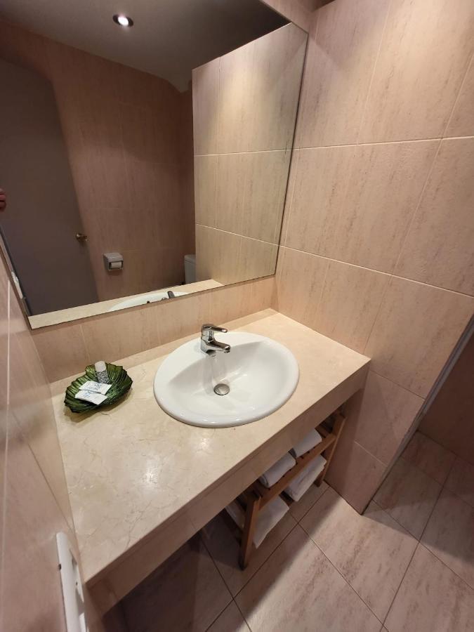 Hostal Torras Sant Hilari Sacalm Luaran gambar