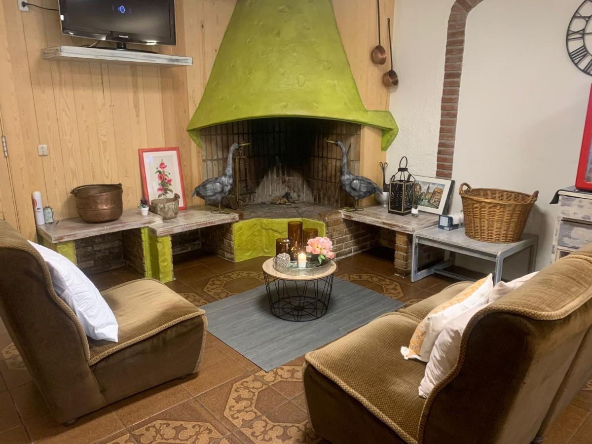 Hostal Torras Sant Hilari Sacalm Luaran gambar